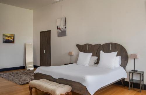 Baune Hotel | Château de Briançon, The Originals Relais