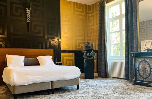 Chaintre Hotel | Château de La Barge