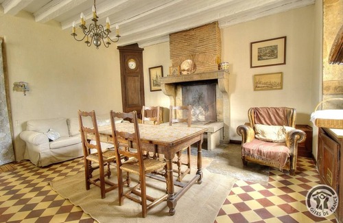 Les Echets House | Château de Montclair