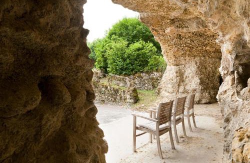 Nazelles-Negron Hotel | Château de Perreux, The Originals Collection