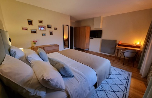 La Chapelle-Villars Hotel | Château de Villars