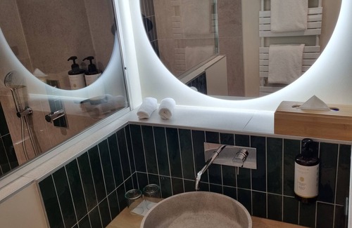 La Chapelle-Villars Hotel | Château de Villars