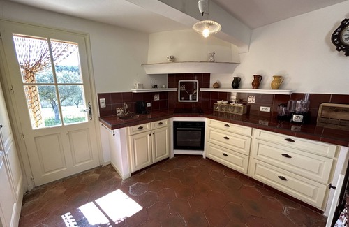 Entrecasteaux House | Château du Grand Jas