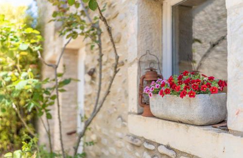 Saint-Gervais-sur-Roubion Bed & Breakfast | Château de Marrets