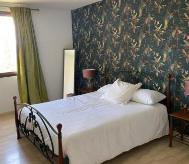 Montelimar Bed & Breakfast | château le perchoir