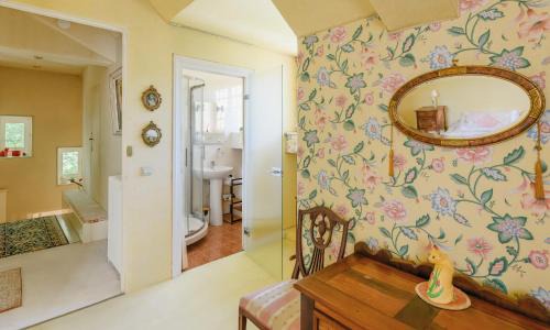 Lencloitre Bed & Breakfast | Château Picol entre Futuroscope et Châteaux de la Loire