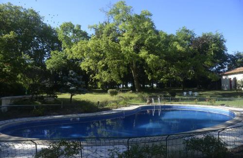 Labarde House | Château Rosemont - Grande maison familiale campagne dans le Médoc avec piscine et tennis à 15 mn Bordeaux