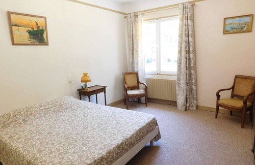 Bollene Other | Château Rouge (8 people- swimming pool)