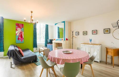 Bons-Tassily Apartment | Château Turgot Gîtes