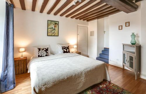 Bons-Tassily Apartment | Château Turgot Gîtes