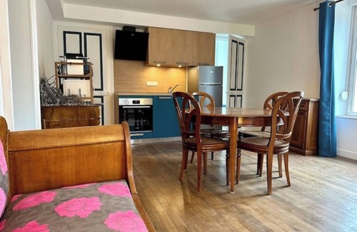 Vaudoncourt Other | Château Viéndal, Banda apartment