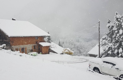 Le Petit-Bornand-les-Glieres Ski Chalet | chalet for 2/8 people 10 minutes from the Grand Bornand 15 minutes from the Glusaz