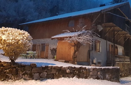 Le Petit-Bornand-les-Glieres Ski Chalet | chalet for 2/8 people 10 minutes from the Grand Bornand 15 minutes from the Glusaz