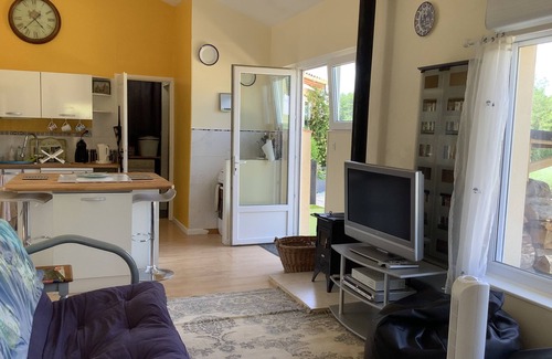 Saint-Etienne-de-Villereal Cottage | Charming Cottage in Saint Etienne