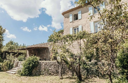 Saint-Michel-l'Observatoire House | Charming 13th-Century Stone House with Infinity Pool in Provence 6 bedrooms AC