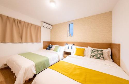 Naniwa Apartment | Chaco 通天閣横の新築戸建て 4寝室 3バスルーム ルーフトップガーデン