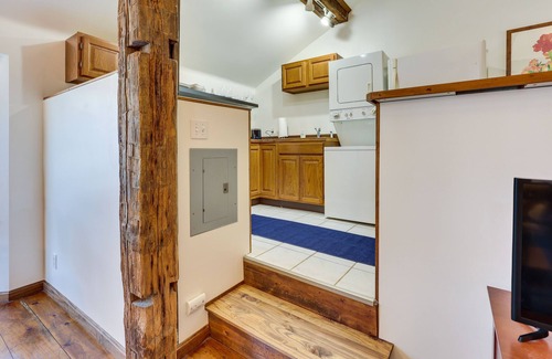 Wayland House | Chagrin Falls Home ~ 2 Mi to Town!