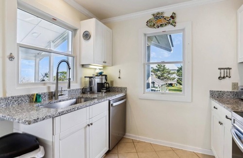 Ocracoke House | Chai Tide: Waterfront Ocracoke Property in Oyster Creek