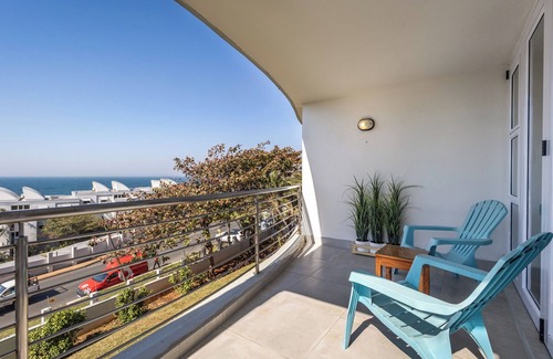 Shaka's Rock Apartment | Chakas Cove Salt Rock | Sea View and Tidal Pool