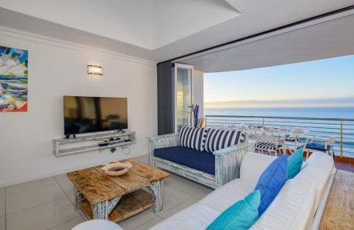 Shaka's Rock Apartment | Chakas Cove