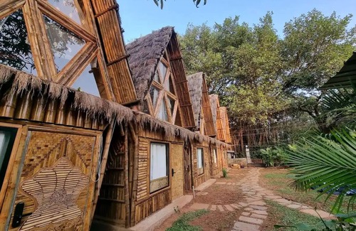Chapora Cottage | Chakra: Premium Retro AC Cottage in Vagatornn