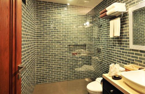Phra Borom Maha Ratchawang Hotel | Chakrabongse Villas
