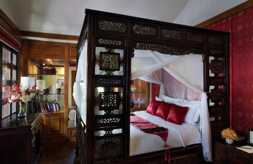 Phra Borom Maha Ratchawang Hotel | Chakrabongse Villas