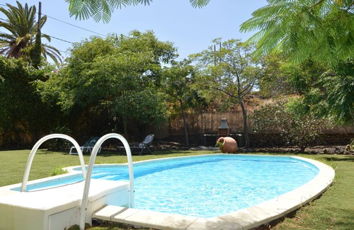 La Solana Villa | Chalet La Alpispa with private pool in Las Palmas.
