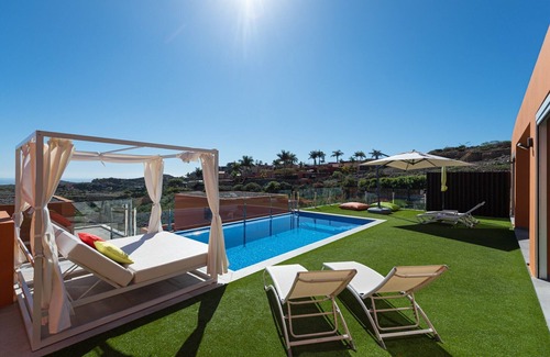 Salobre Ski Chalet | Chalet in Maspalomas with Heated Pool