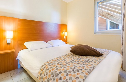 Chaveignes Ski Chalet | Chalet Dans Le Val de Loire | Accès Piscine + Espace Bien-Être