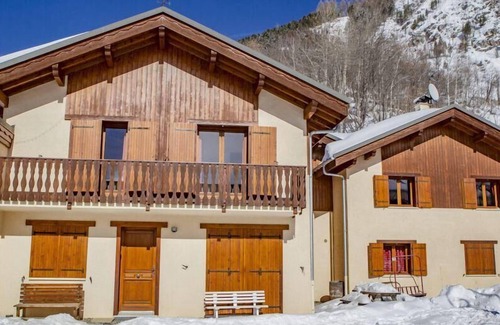 Villarabout Ski Chalet | Chalet, wifi, fitness, sauna, terrace, fireplace or stove, parking, tv, ski locker, 110m²