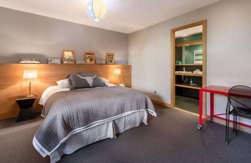 Beranger Ski Chalet | Chalet, terrace, balcony, fireplace or stove, parking, tv, ski locker, 430m²