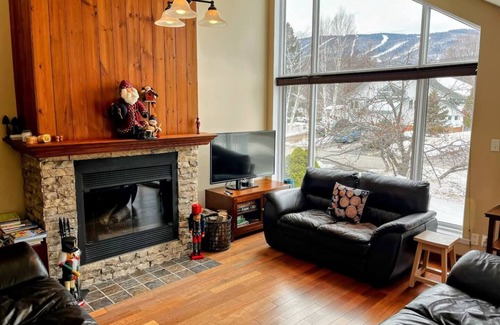 Saint Ferreol les Neiges Ski Chalet | Chalet Mont Sainte Anne with superb view of the ski mountain and wood fireplace