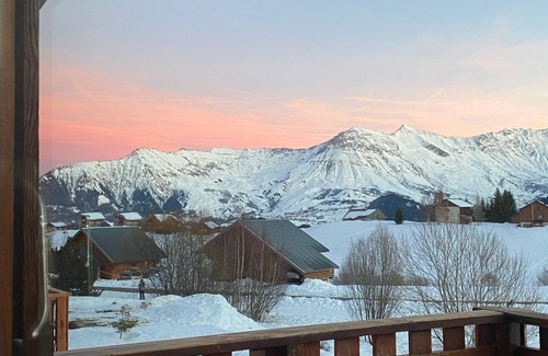 La Toussuire Ski Chalet | CHALET 12-14 Persons 200 Metres from the slopes
