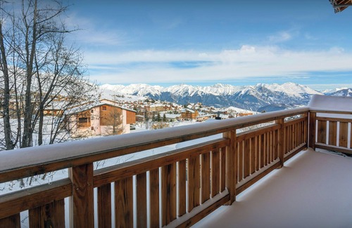 La Toussuire Ski Chalet | Chalet Temaïa - ski heaven stay for 12 indoor pool and sauna - OVO Network