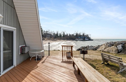 Stevensville Villa | Chalet #01 - Two Bedroom Villa, Sleeps 6