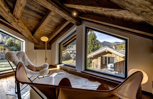 Le Lavancher Ski Chalet | Chalet + 10m pool, daily housekeeping & pastries