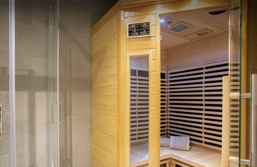 Sallanches Ski Chalet | Chalet 1585 - Family stay for 8 with sauna and pool - OVO Network