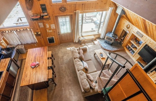 Mammoth Lakes Ski Chalet | Chalet #2, Charming Ski In/Ski Out Steps to the M