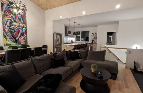 Beaupre House | Chalet 2023 ski in ski out