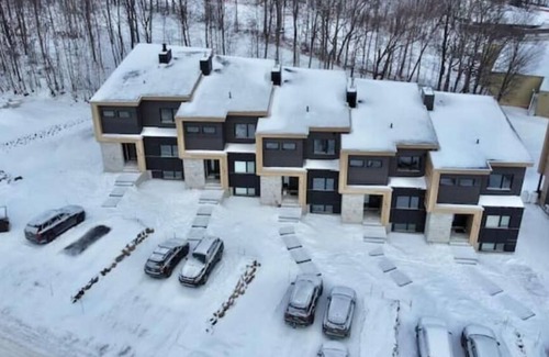 Beaupre House | Chalet 2023 ski in ski out
