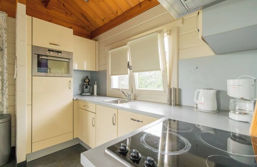 Sint-Annaland Resort | Chalet 214 - Two Bedroom Resort, Sleeps 6