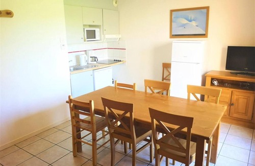 La Joue du Loup Ski Chalet | Chalet, 350m from ski slopes, view mountain, fitness, terrace, parking, tv, ski locker, 43m²