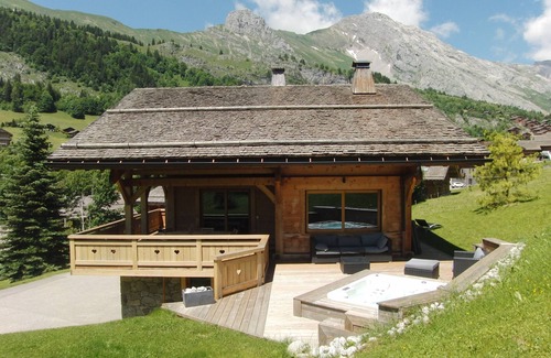 Le Chinaillon Ski Chalet | Chalet 5 * charming cottage Haute Savoie slopes with sauna, jacuzzi