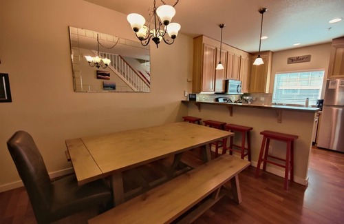 Government Camp Ski Chalet | Chalet 65 at the Official Collins Lake Resort