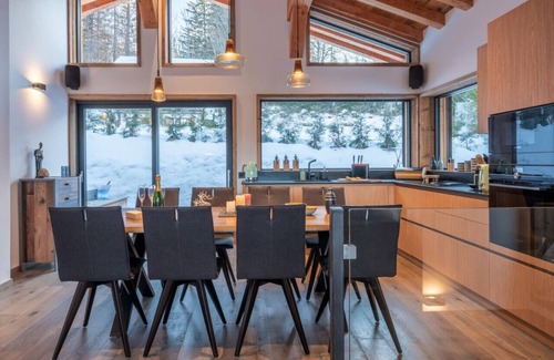 Le Lavancher Ski Chalet | Chalet 7 Summits - Magnificent Modern Chalet with Jacuzzi - Swimming Pool - Sauna