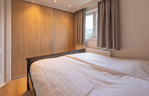 Sint-Annaland Resort | Chalet 80 - Two Bedroom Resort, Sleeps 4