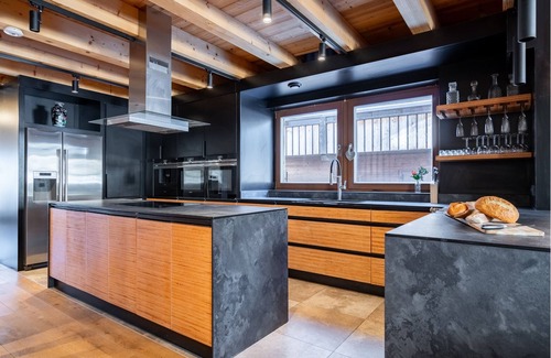 Les Gets Ski Chalet | Chalet Abeille, quality chalet, minutes to Les gets -Sleeps 12