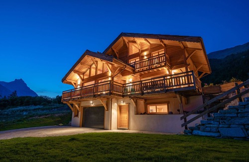 Monetier-les-Bains Ski Chalet | Chalet Aigle