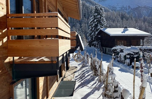 Montroc Ski Chalet | Chalet 'Aikoa' with Mountain View, Private Terrace and Wi-Fi